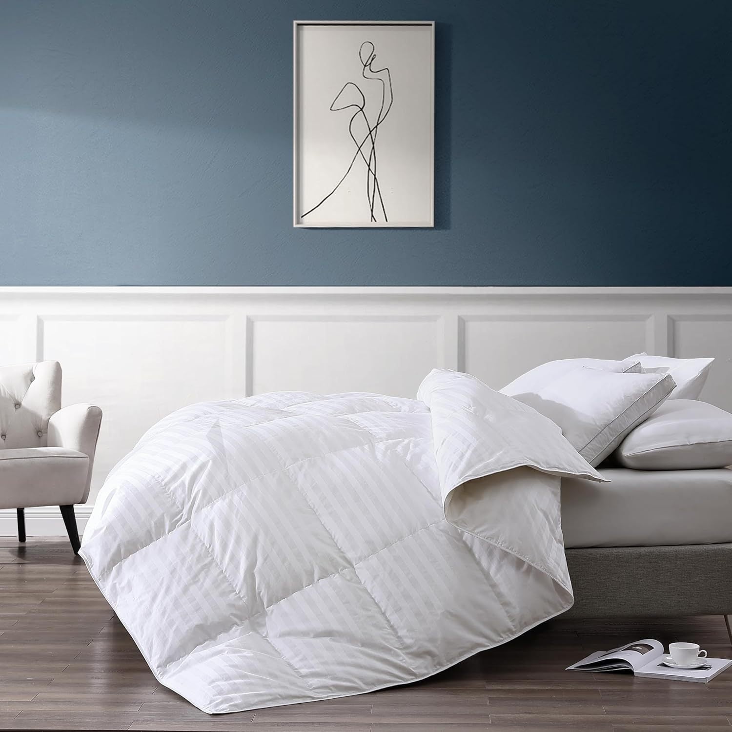 Hotel Grand Luxury White Down Comforter, 600 Fill Power All Season Down Duvet Insert, 500 Thread Count 100% Cotton Hotel Bedding Comforters with Stripe Pattern