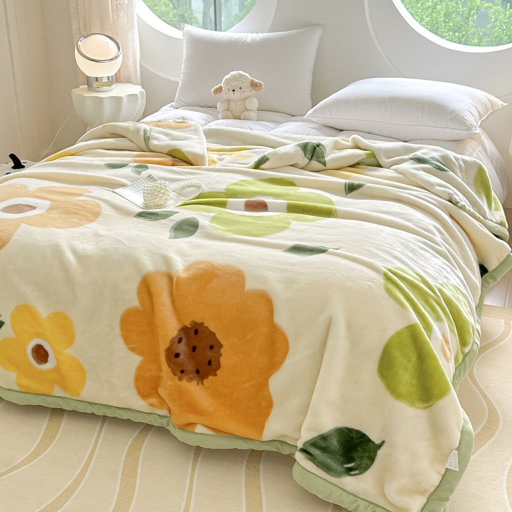 Luxurious Double-Sided Flannel Throw Blanket -Thick and Cozy Flower Blanket, All-Season Soft Couch\u002FBed Cover, Washable Decorative Throw for Home