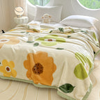 Luxurious Double-Sided Flannel Throw Blanket -Thick and Cozy Flower Blanket, All-Season Soft Couch\u002FBed Cover, Washable Decorative Throw for Home