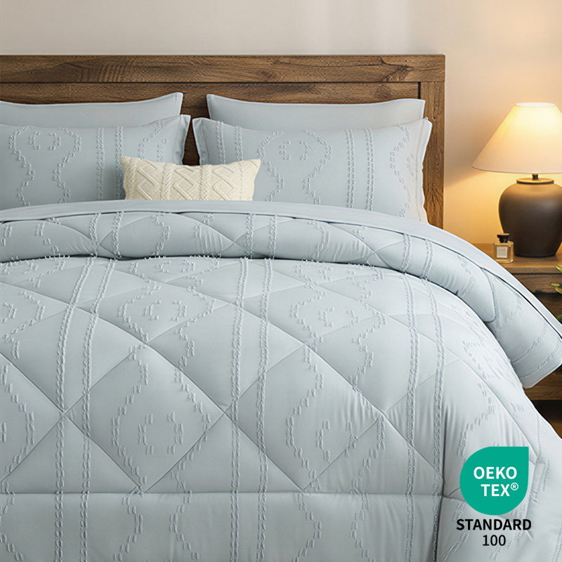 7pcs Bedding Ensemble for Year-Round Use, Featuring a Grid Cut Quilt Set with 1 Quilt, 1 Flat Sheet, 1 Mattress Protector, And 2 Or 4 Pillow Covers, Designed for Easy Comfort with High-Quality, Soft Material