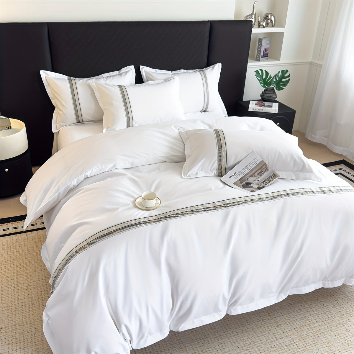 4pcs Hotel Duvet Cover Set, White Embroidered Four-Piece Luxury Bedding Set, Includes 1 Duvet Cover + 1 Flat Sheet + 2 Pillowcases, Soft and Comfortable for All Seasons, Suitable for Hotel and Guest Room Bedding