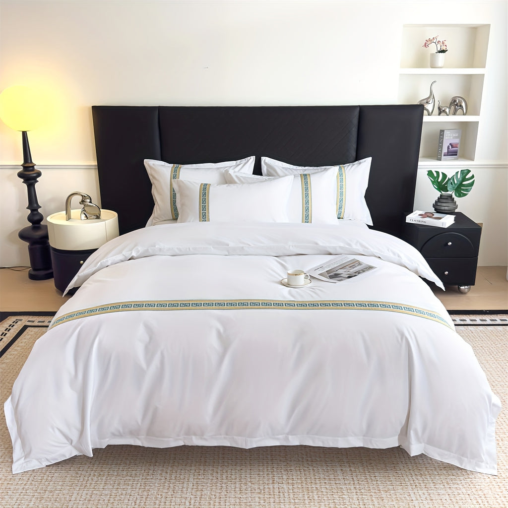 4pcs Hotel Duvet Cover Set, White Embroidered Four-Piece Luxury Bedding Set, Includes 1 Duvet Cover + 1 Flat Sheet + 2 Pillowcases, Soft and Comfortable for All Seasons, Suitable for Hotel and Guest Room Bedding