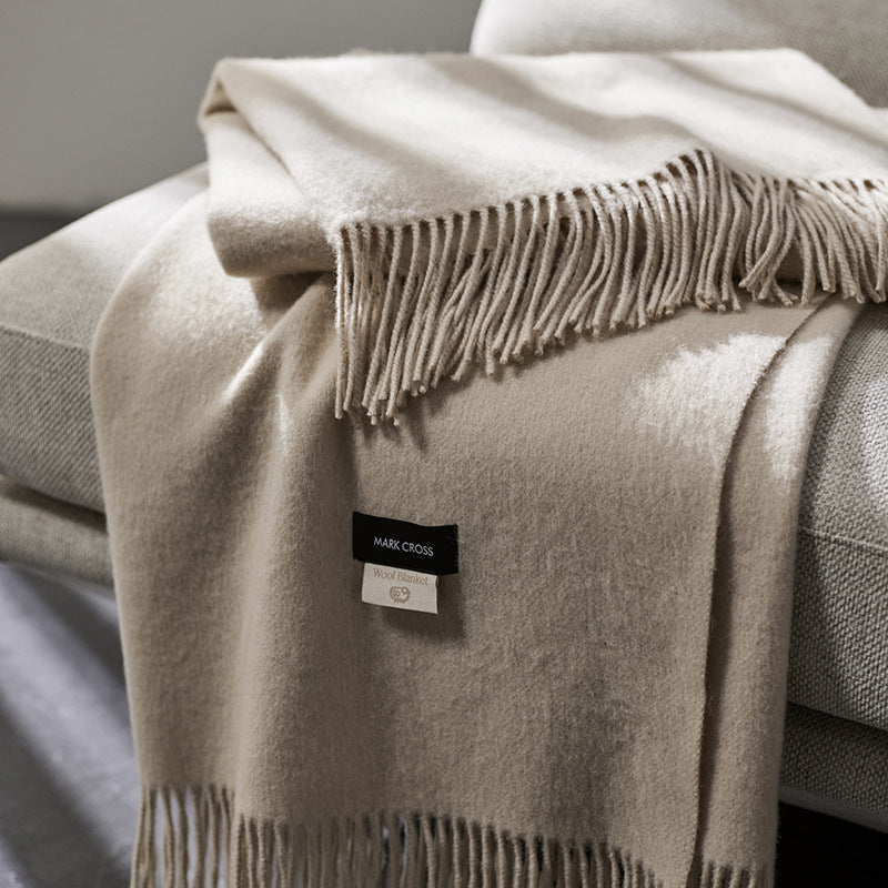 Cozy And Elegant, This French-Style Wool Blanket Is Perfect for All Seasons, Ideal for Snuggling on The Sofa Or Using As a Light Cover in Air Conditioning
