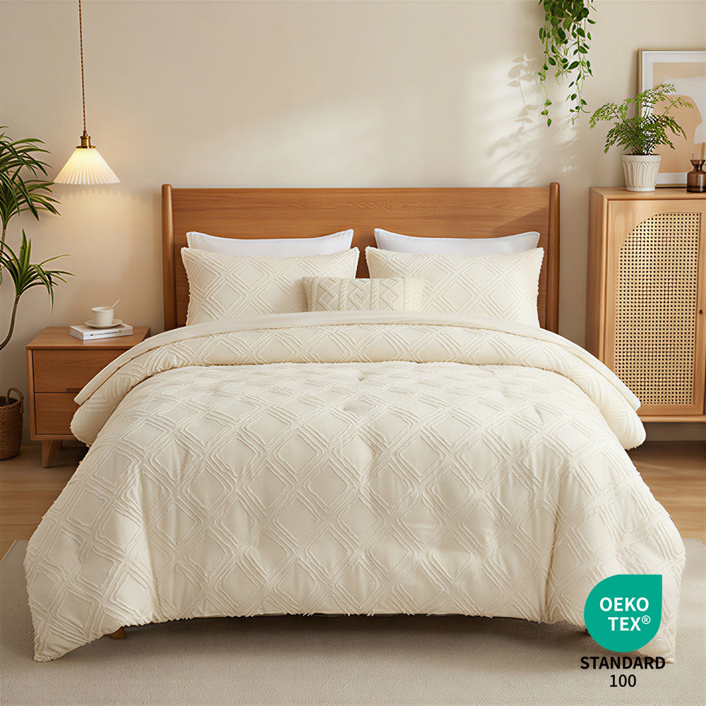 7pcs Bedding Ensemble for Year-Round Use, Featuring a Grid Cut Quilt Set with 1 Quilt, 1 Flat Sheet, 1 Mattress Protector, And 2 Or 4 Pillow Covers, Designed for Easy Comfort with High-Quality, Soft Material