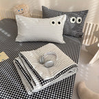 4pcs set of summer cool bedding - soft and breathable, including 1 blanket, 1 bed sheet, and 2 pillowcases (excluding pillow core) - soft and cool thin quilt, comfortable and suitable for all seasons, suitable for bedrooms and guest rooms.