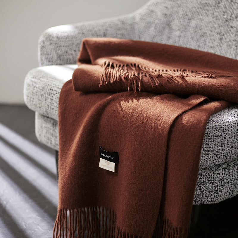 Cozy And Elegant, This French-Style Wool Blanket Is Perfect for All Seasons, Ideal for Snuggling on The Sofa Or Using As a Light Cover in Air Conditioning