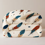 New -filled Quilt, Suitable for All Seasons, Lightweight and Comfortable, with Stylish Digital Prints. Ideal for Home Bedrooms, Available in Multiple Sizes. Features a Unique Red and Blue Feather Pattern Design, Soft and Cozy, Providing a Warm