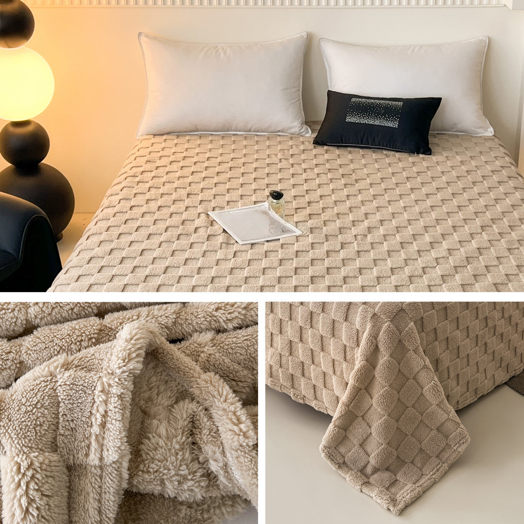 WERVITY Soft and Gentle Khaki Queen-Size Sofa Throw - Plaid Plush Holiday Blanket, Gift for All Ages, Adorable Soft Comfortable Spring Bedroom Home Decor Blanket, Machine Washable