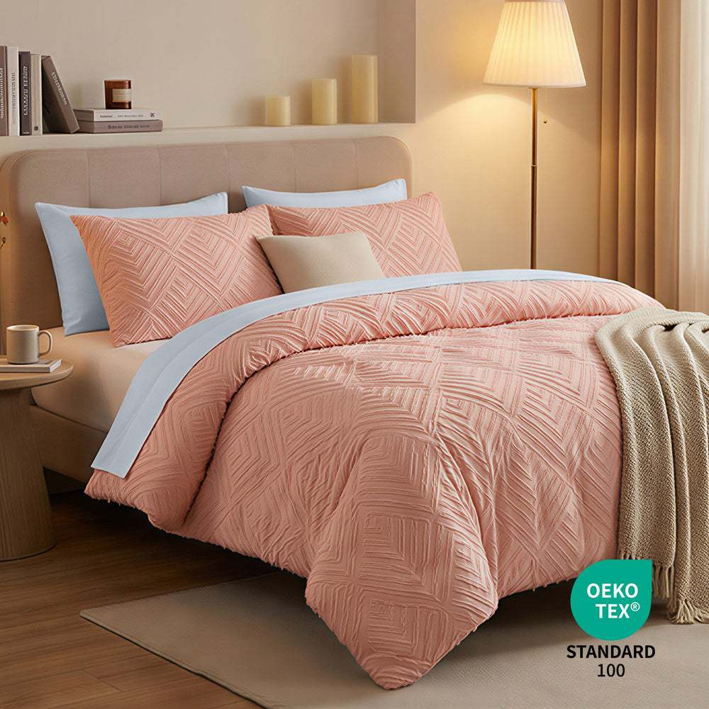 7pcs Bedding Ensemble for Year-Round Use, Featuring a Grid Cut Quilt Set with 1 Quilt, 1 Flat Sheet, 1 Mattress Protector, And 2 Or 4 Pillow Covers, Designed for Easy Comfort with High-Quality, Soft Material