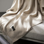 Cozy And Elegant, This French-Style Wool Blanket Is Perfect for All Seasons, Ideal for Snuggling on The Sofa Or Using As a Light Cover in Air Conditioning